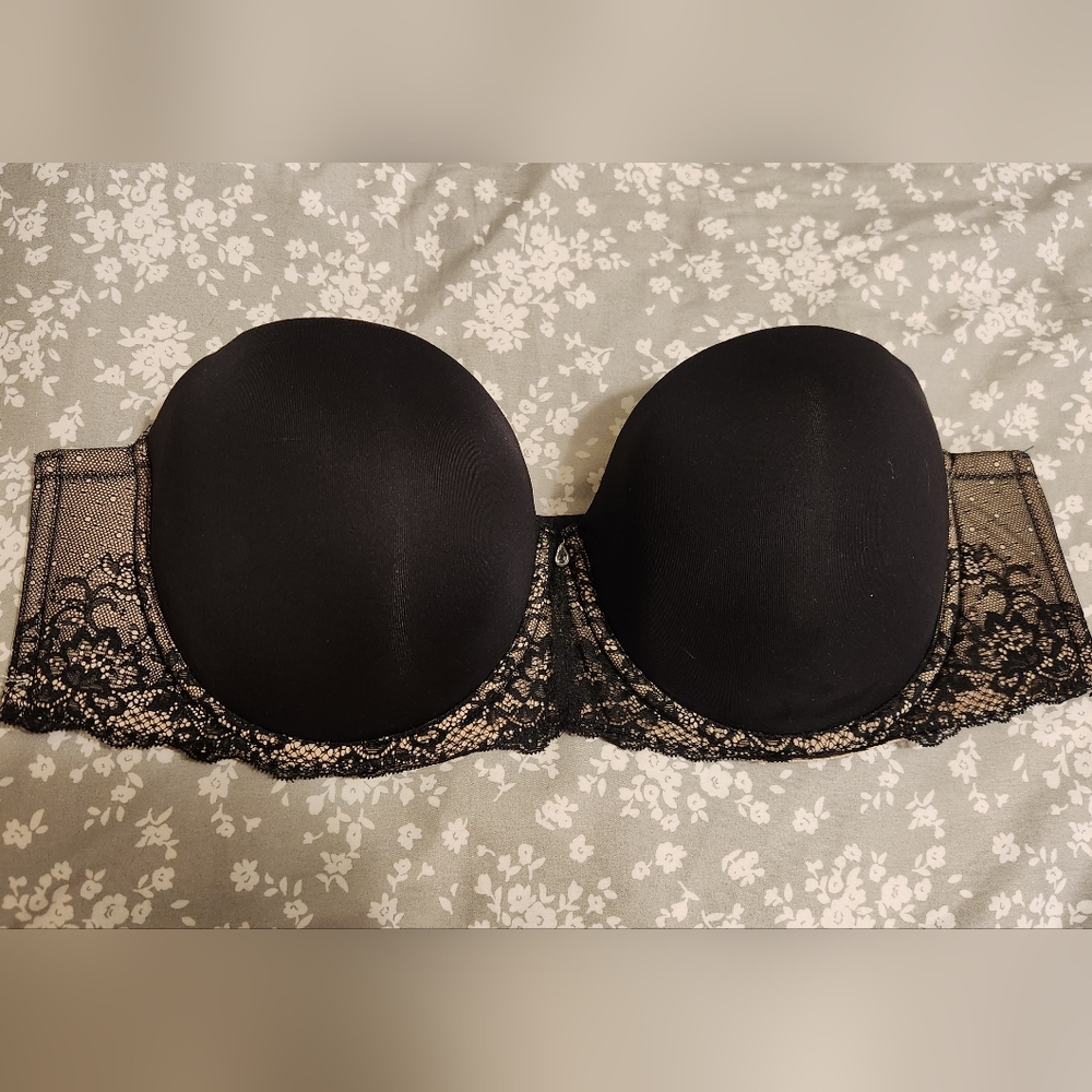 Torrid - Black Lace Strapless Pushup Bra - 44C